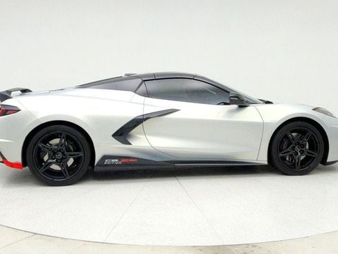 Used 2021 Chevrolet Corvette Stingray Premium Conv w/ Z51 Performance Package image 4