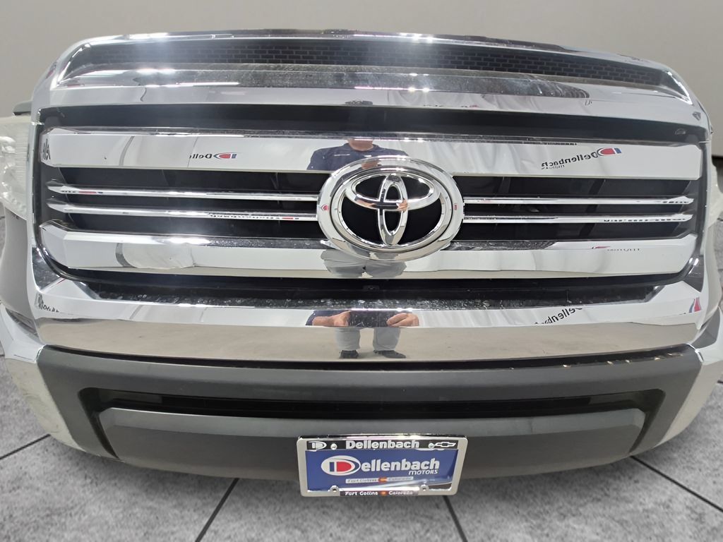 Used 2017 Toyota Tundra SR5 w/ TRD Off Road Package AWD/4WD image 20