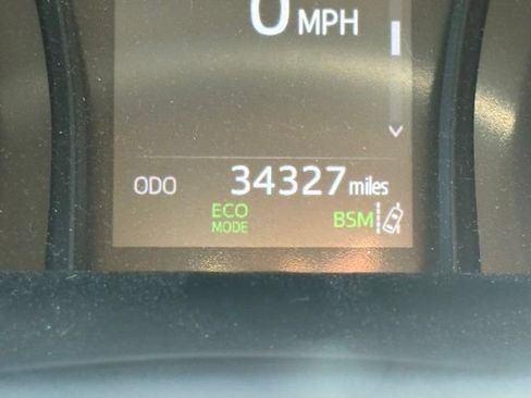 Used 2024 Toyota Camry SE FWD image 12