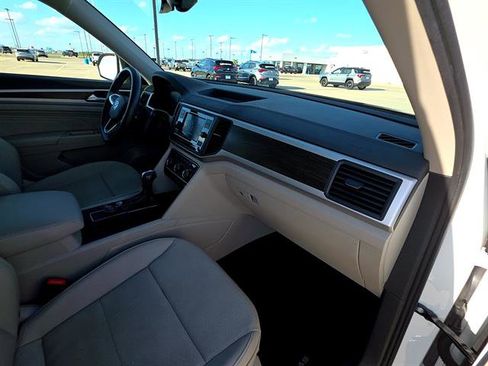Used 2022 Volkswagen Atlas SE image 15