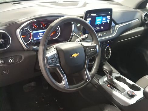 Used 2025 Chevrolet Blazer LT image 12