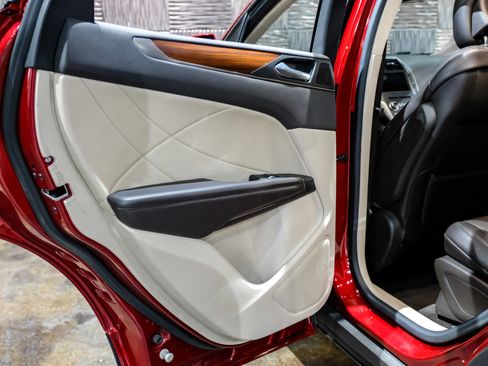 Used 2017 Lincoln MKC Select w/ Select Plus Package image 47