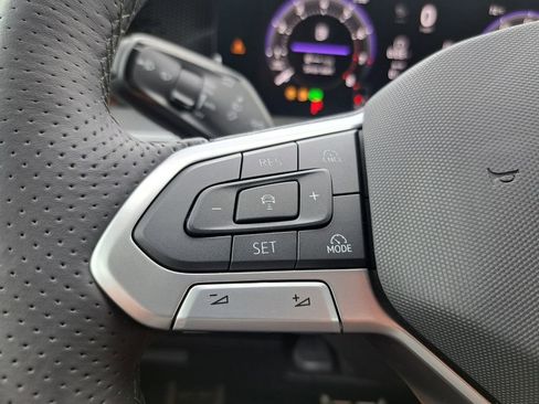 New 2026 Volkswagen Tiguan SE R-Line FWD image 14