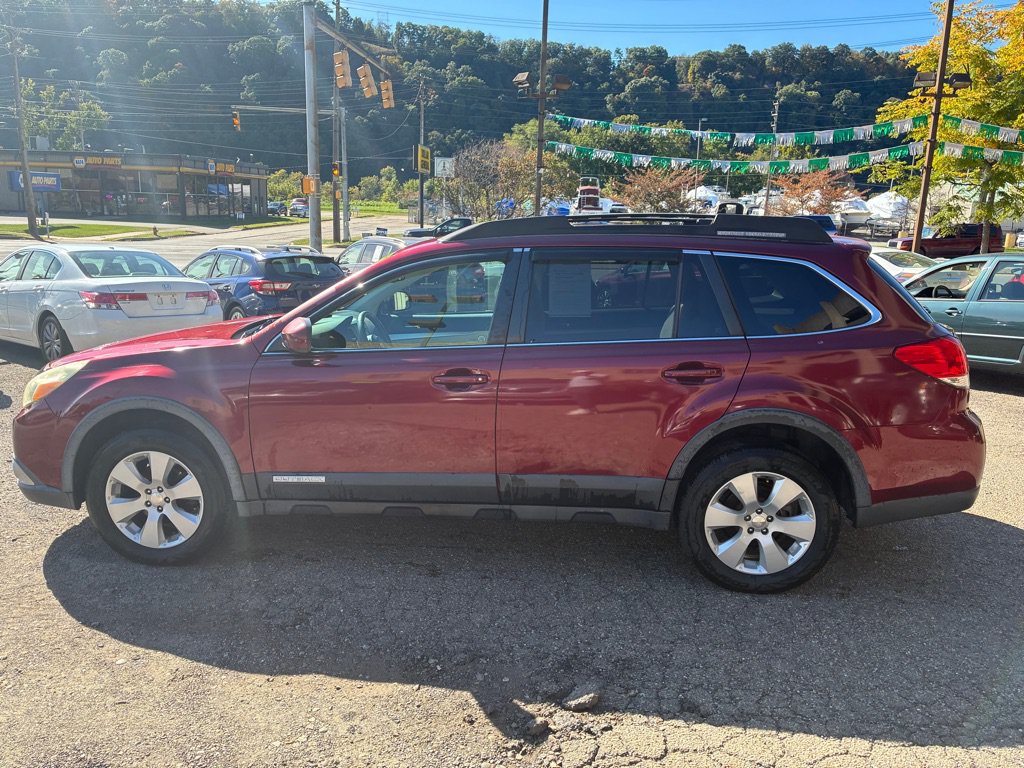 Used 2011 Subaru Outback 2.5i Premium w/ All-Weather Pkg AWD/4WD image 7