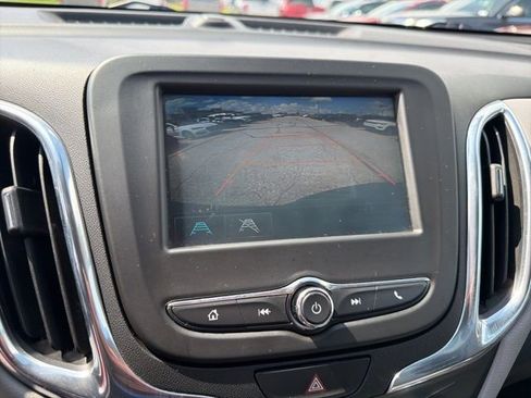 Used 2018 Chevrolet Equinox LT image 32