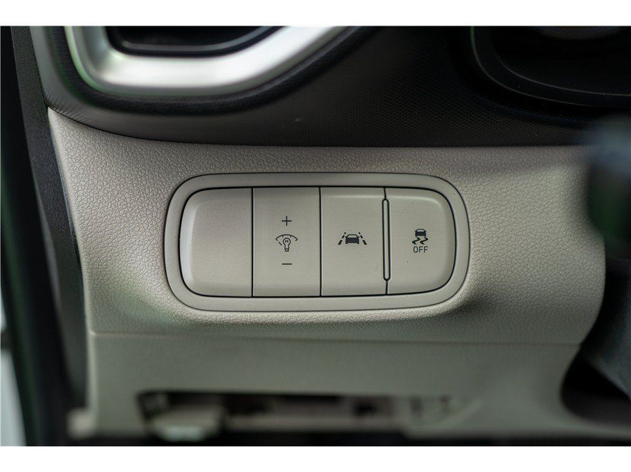 Used 2020 Hyundai Venue SEL w/ Convenience + Premium Package FWD image 38