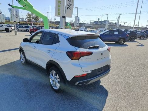 Used 2025 Buick Encore GX Preferred image 3