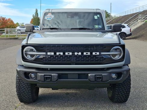 Used 2023 Ford Bronco Wildtrak image 2