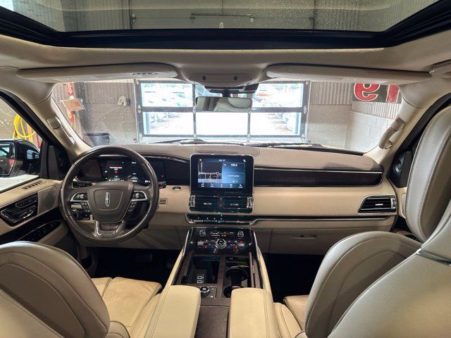 Used 2019 Lincoln Navigator Reserve w/ Cargo Package AWD/4WD image 24