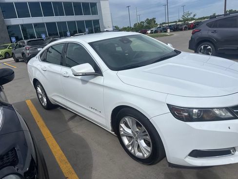 Used 2015 Chevrolet Impala LT w/ Convenience Package FWD image 2