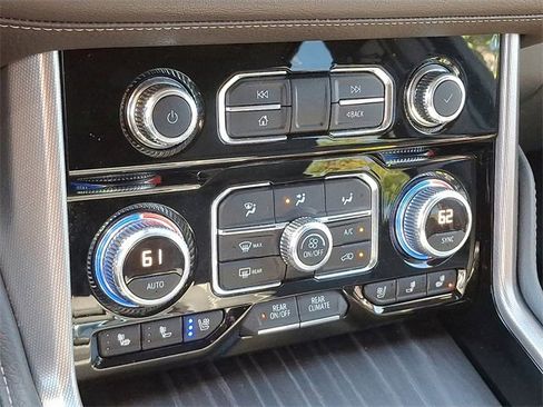 Used 2022 GMC Yukon Denali image 16