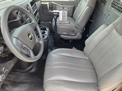 Used 2021 Chevrolet Express 2500 w/ Driver Convenience Package RWD image 13