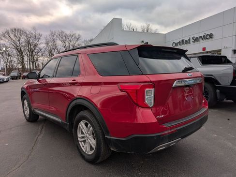 Used 2021 Ford Explorer XLT w/ Equipment Group 202A image 2