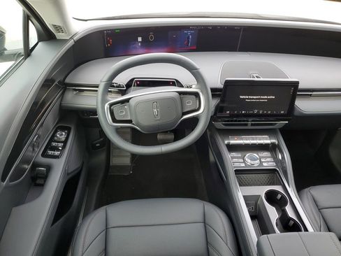 New 2026 Lincoln Nautilus Premier AWD/4WD image 15