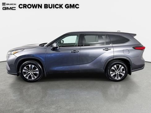 Used 2020 Toyota Highlander XLE AWD/4WD image 8