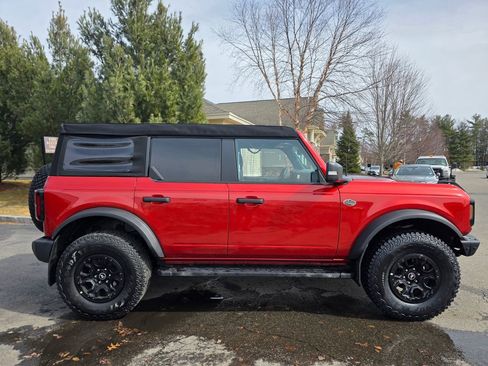 Used 2024 Ford Bronco Wildtrak image 13