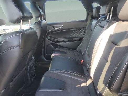Used 2022 Ford Edge ST w/ Equipment Group 401A AWD/4WD image 9