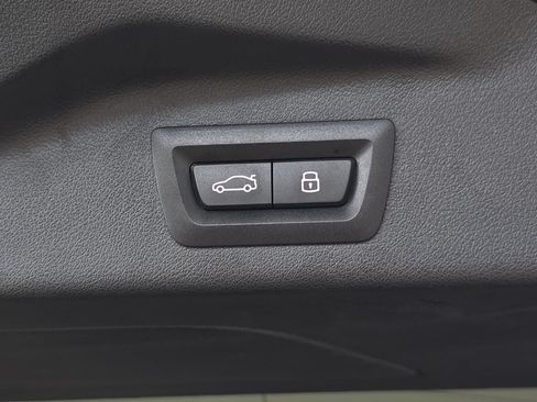 Certified 2025 BMW X7 M60i AWD/4WD image 31
