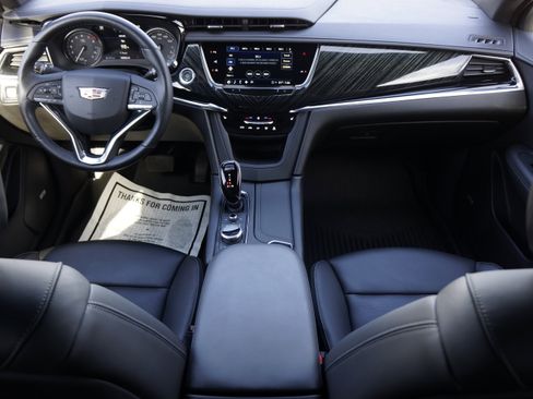 Used 2023 Cadillac XT6 Premium Luxury w/ LPO, Floor Liner Package image 27