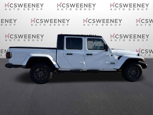 Used 2024 Jeep Gladiator Sport image 6