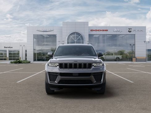 New 2026 Jeep Grand Cherokee Altitude image 6