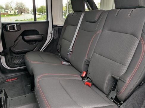 Used 2018 Jeep Wrangler Unlimited Rubicon image 23