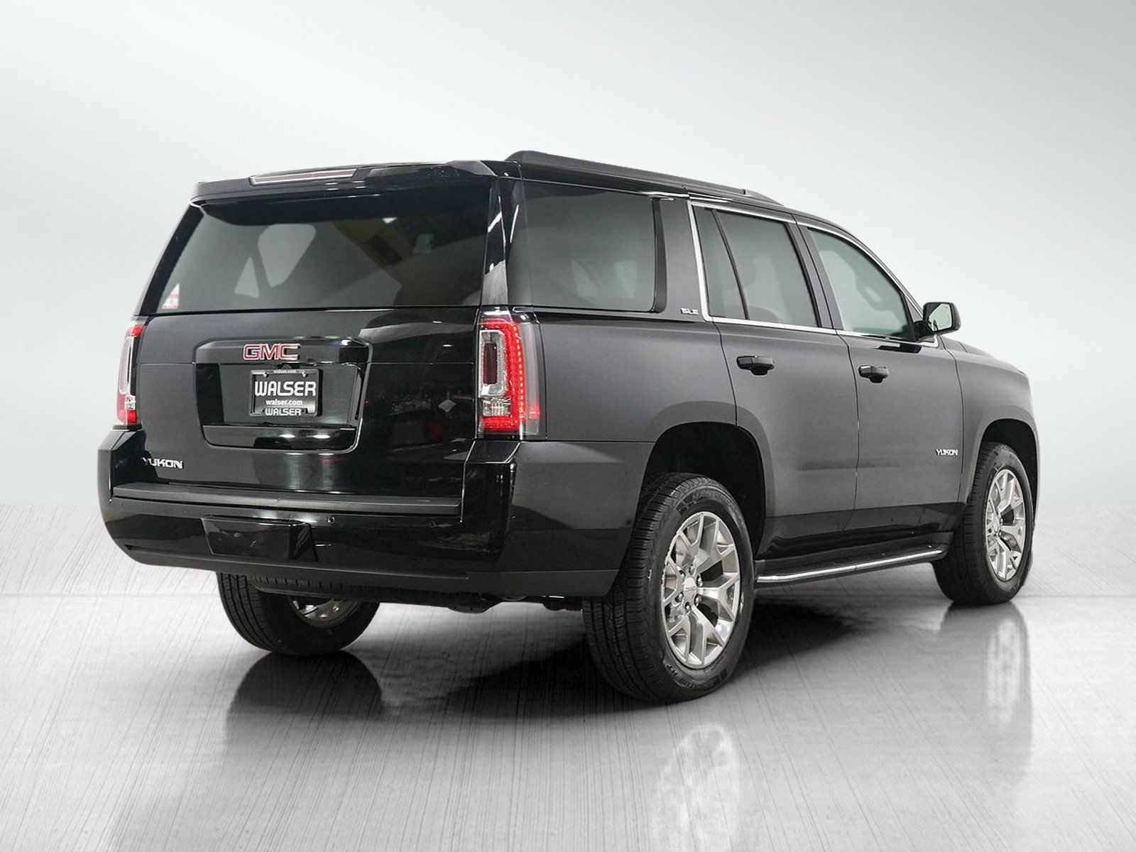 Used 2018 GMC Yukon SLE w/ SLE Value Package AWD/4WD image 5