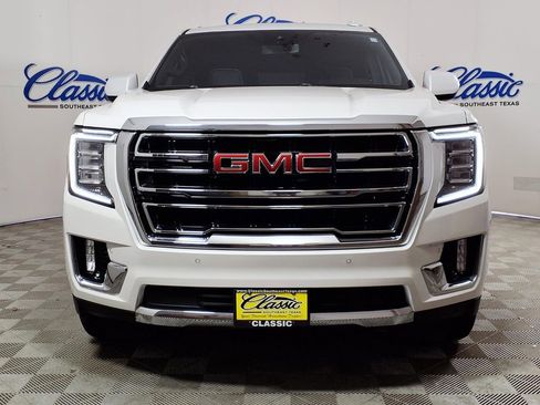 Used 2023 GMC Yukon SLT RWD image 3