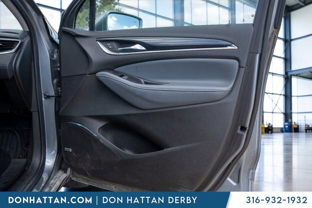 Used 2020 Buick Enclave Premium AWD/4WD image 28