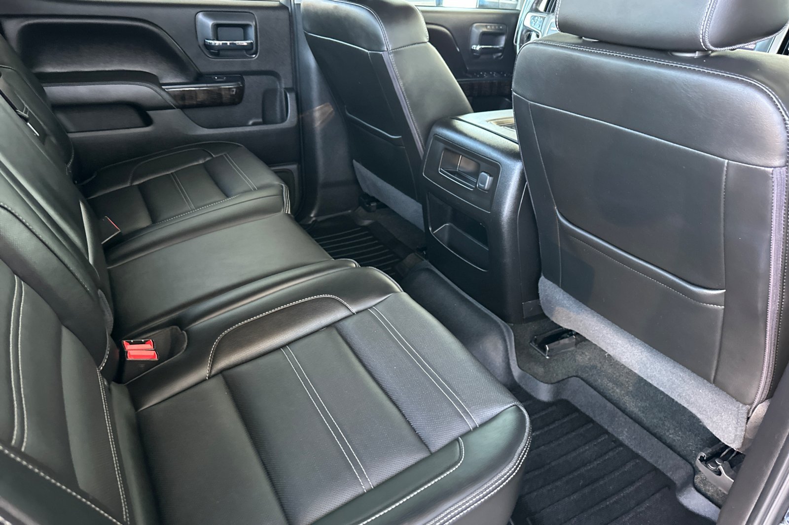Certified 2016 GMC Sierra 3500 Denali w/ Duramax Plus Package RWD image 18