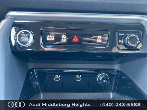 Used 2025 Audi Q5 Premium w/ Convenience Package AWD/4WD image 44