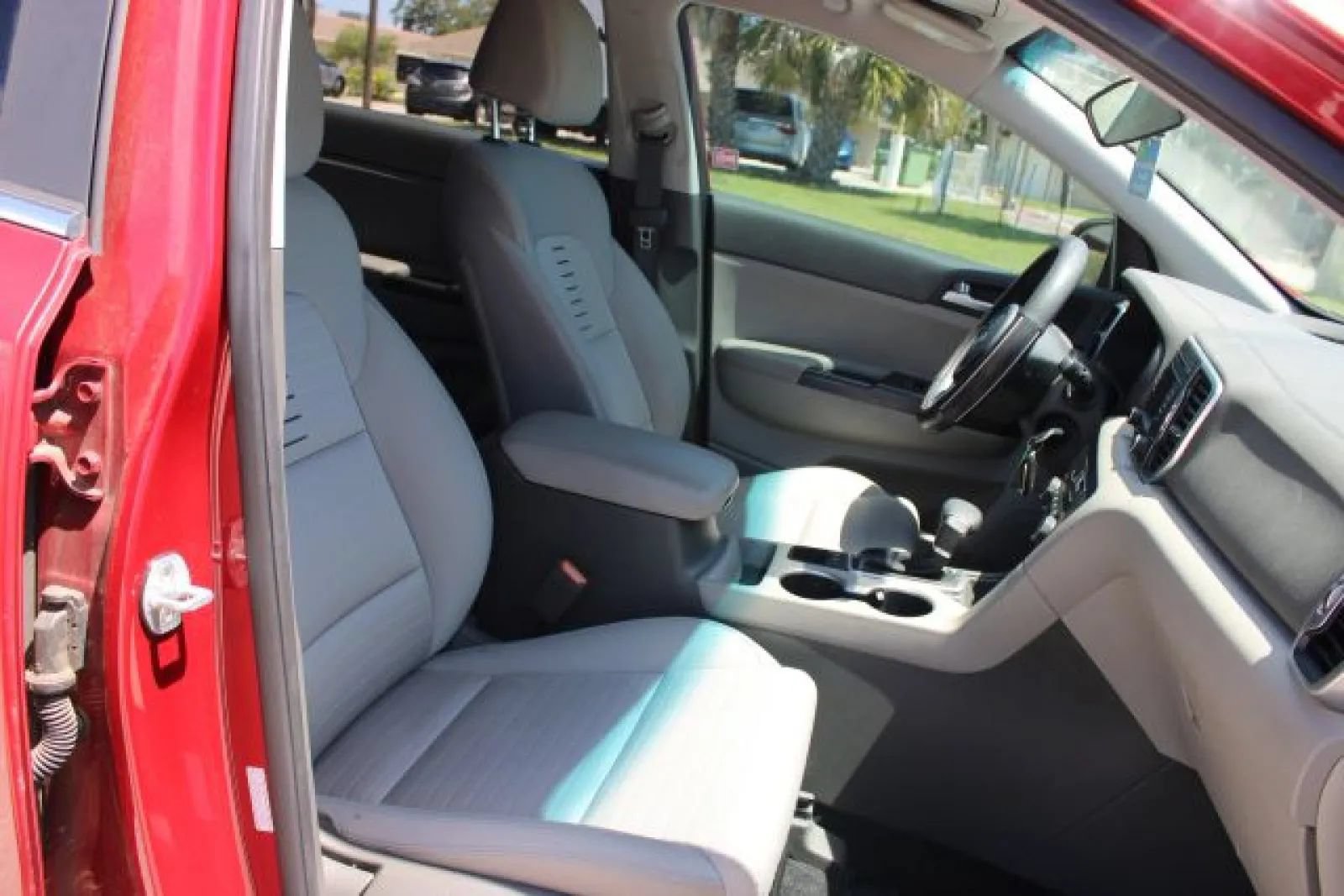 Used 2019 Kia Sportage LX FWD image 25