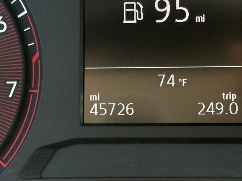 Used 2020 Volkswagen Jetta SE image 12