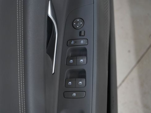 Used 2025 Hyundai Elantra SEL FWD image 17