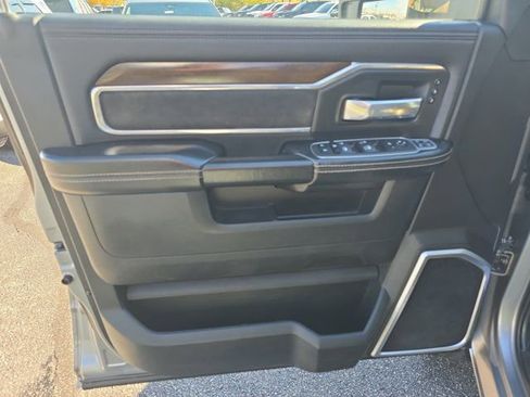 Used 2024 RAM 2500 Laramie image 24