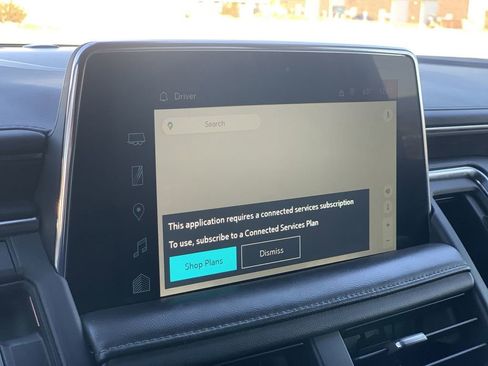 Used 2022 Chevrolet Suburban LT image 11