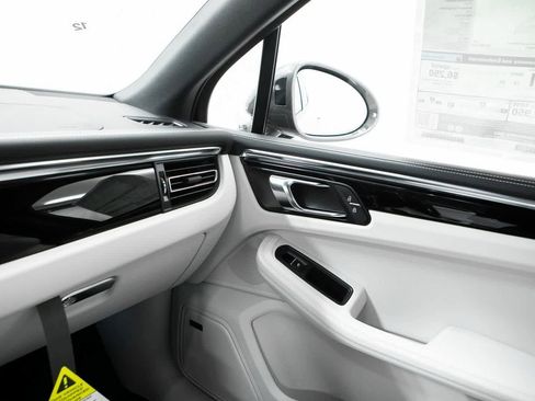 New 2026 Porsche Macan Turbo image 24