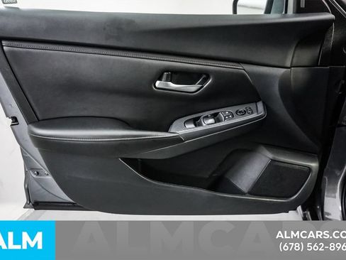Used 2024 Nissan Sentra SV FWD image 45