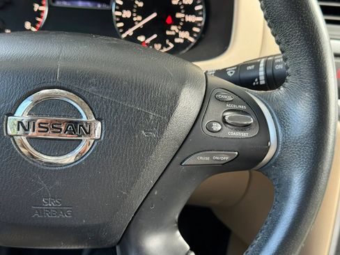 Used 2018 Nissan Pathfinder SL FWD image 22