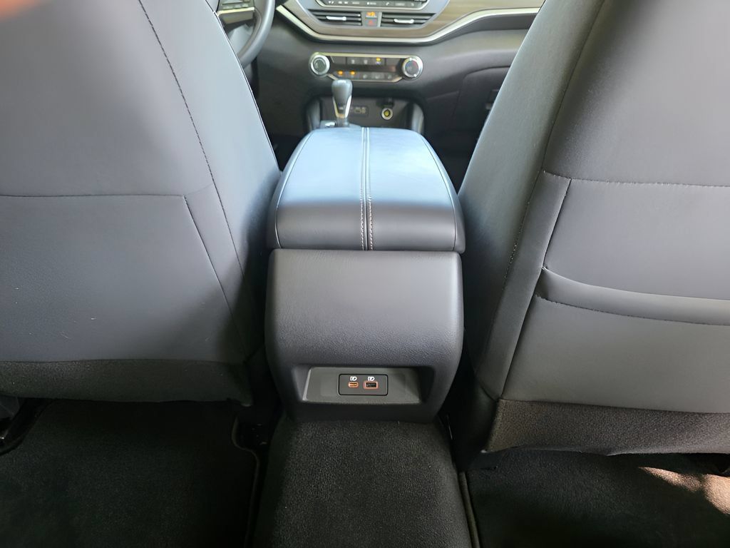 Used 2023 Nissan Altima 2.5 SV FWD image 8