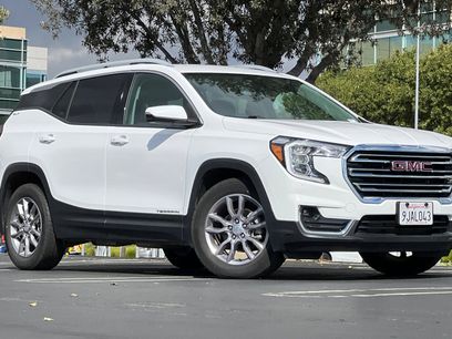 Used 2024 GMC Terrain SLT