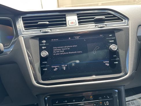 Certified 2024 Volkswagen Tiguan SE R-Line AWD/4WD image 60