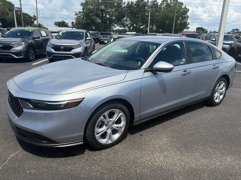 Certified 2025 Honda Accord LX image 3