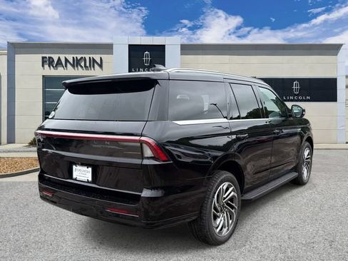 New 2026 Lincoln Navigator Premiere AWD/4WD image 7