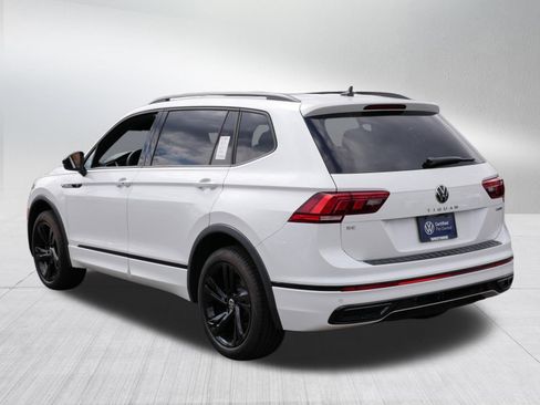 Certified 2024 Volkswagen Tiguan SE R-Line AWD/4WD image 5