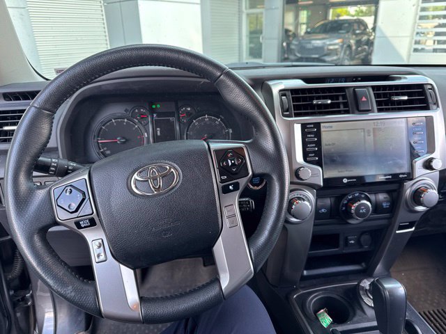 Used 2022 Toyota 4Runner SR5 Premium w/ Moonroof Package AWD/4WD image 8