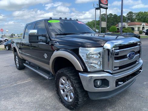 Used 2013 Ford F250 Lariat w/ Chrome Pkg image 5