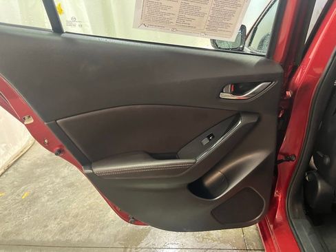 Used 2017 MAZDA MAZDA3 Grand Touring FWD image 24