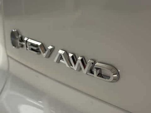 Used 2025 Toyota Crown Signia w/ Advanced Technology Package AWD/4WD image 10