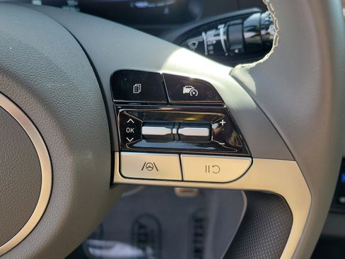 Used 2025 Hyundai Elantra Sport image 18